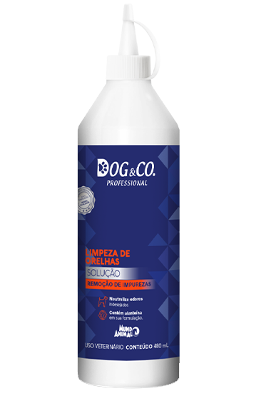 DOG & CO. CLEANING THE EAR 